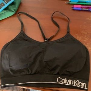 Women’s sports bra